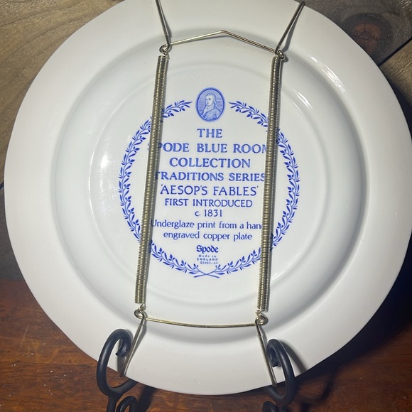“AESOP’S FABLES” The SPODE Blue Room Collection Plate with Wall Hanger - Picture 2 of 2